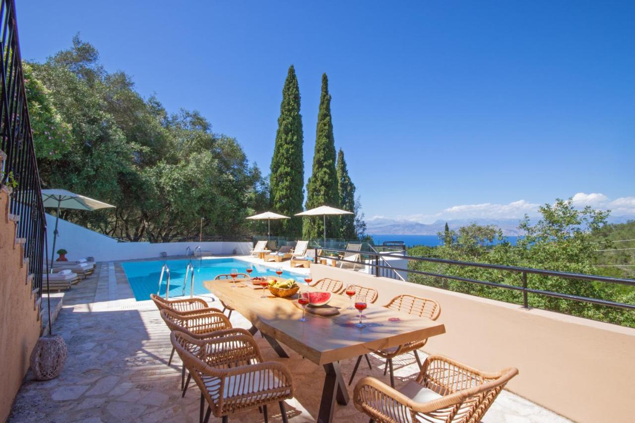 Odyssey Villas Kassiopi Exterior photo